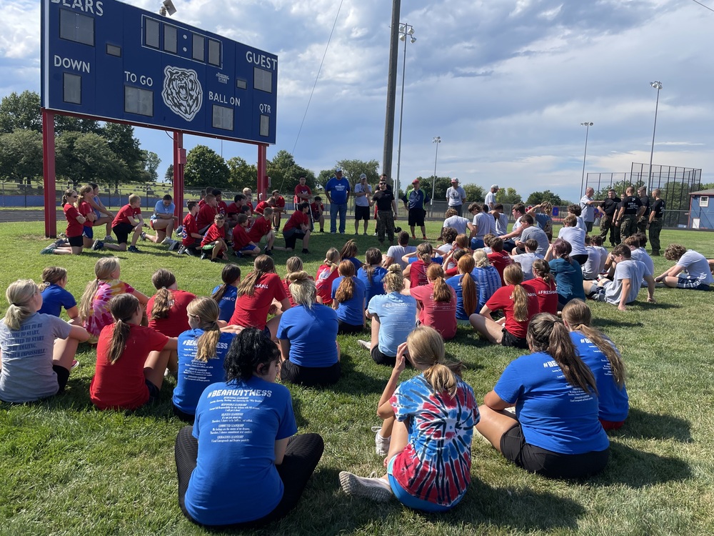 FALL ATHLETES TRAIN WITH MARINE CORPS Oskaloosa Public Schools USD 341